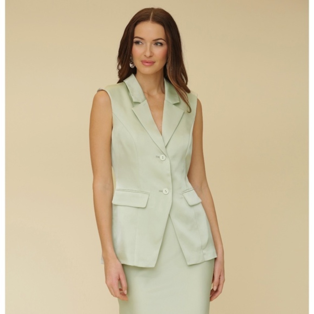 New Avec Les Filles Satin Cutaway Vest Sage Green XS $129